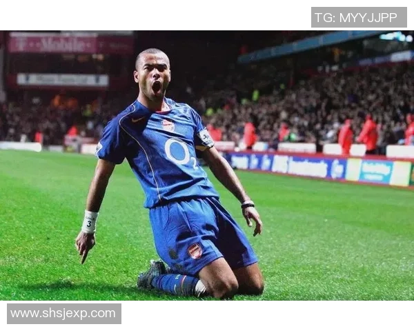 足球球星砖头的崛起与传奇之路 他如何以硬朗风格征服绿茵场