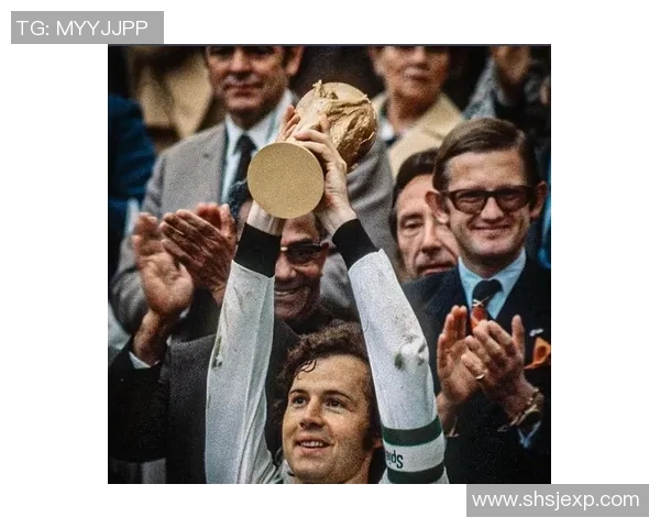 2025年世界足球球星最新排名揭晓 谁将登顶成为全球最强球员 2025年世界足球球星最新排名揭晓 谁将登顶成为全球最强球员