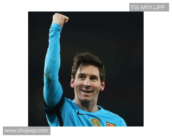 《九年级英语书中的足球明星梅西介绍与他传奇生涯》